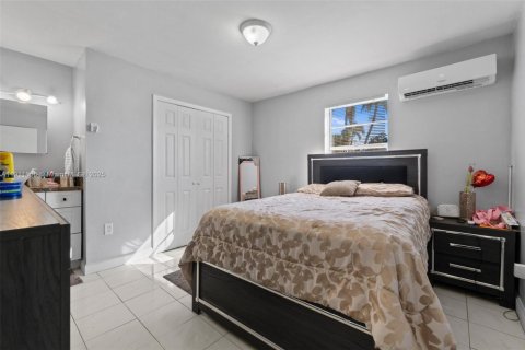 Casa en venta en Hialeah, Florida, 4 dormitorios, 148.09 m2 № 1967634 - foto 26