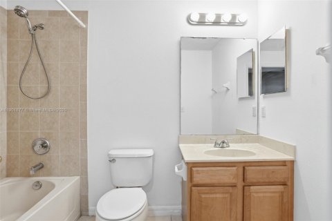 Condo in Orlando, Florida, 3 bedrooms  № 1953314 - photo 20