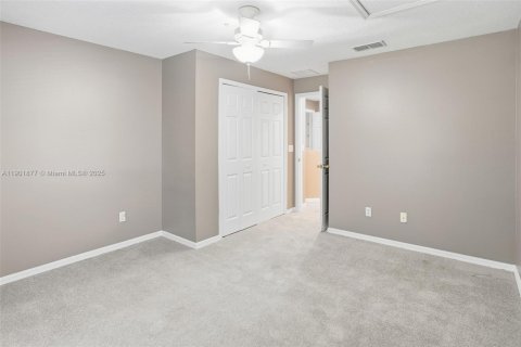 Condo in Orlando, Florida, 3 bedrooms  № 1953314 - photo 18