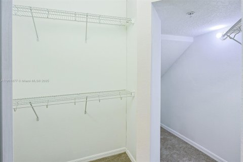 Condo in Orlando, Florida, 3 bedrooms  № 1953314 - photo 7