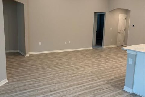 Villa ou maison à louer à Belleview, Floride: 3 chambres, 143.53 m2 № 2424419 - photo 4