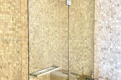 Copropriété à louer à Miami, Floride: 1 chambre, 82.03 m2 № 2288776 - photo 3