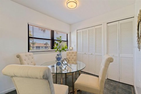 Touwnhouse à vendre à Treasure Island, Floride: 3 chambres, 172.33 m2 № 2427082 - photo 22