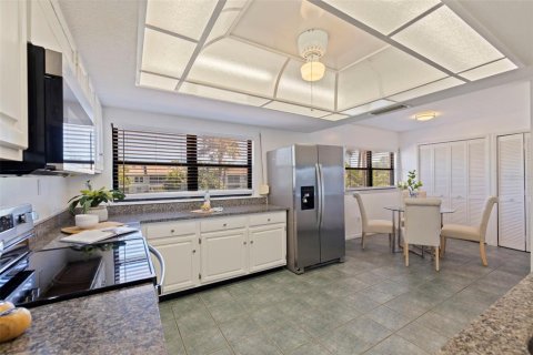 Touwnhouse à vendre à Treasure Island, Floride: 3 chambres, 172.33 m2 № 2427082 - photo 20