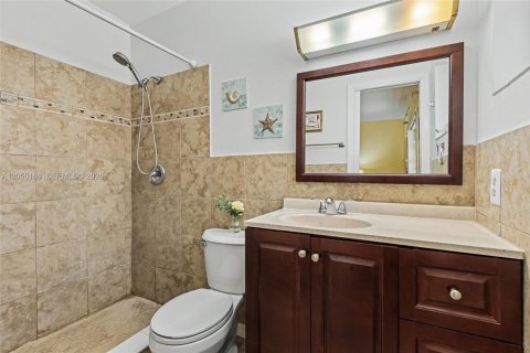 Condominio en venta en Hollywood, Florida, 2 dormitorios, 78.04 m2 № 2190366 - foto 14