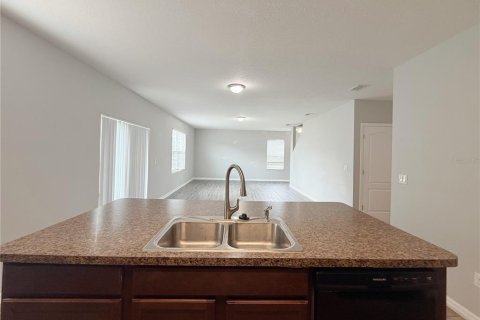 Villa ou maison à louer à Clermont, Floride: 4 chambres, 225.47 m2 № 2397058 - photo 12
