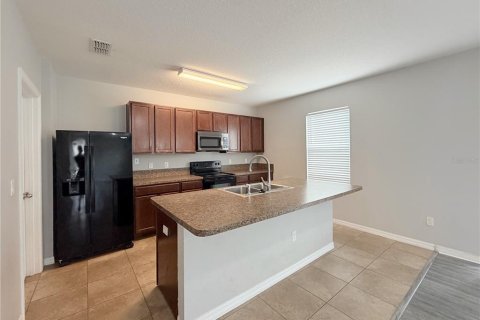 Villa ou maison à louer à Clermont, Floride: 4 chambres, 225.47 m2 № 2397058 - photo 8
