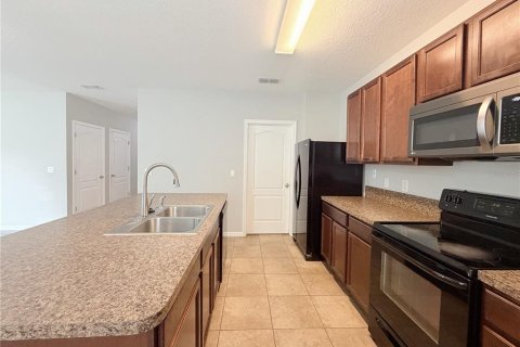 Villa ou maison à louer à Clermont, Floride: 4 chambres, 225.47 m2 № 2397058 - photo 13
