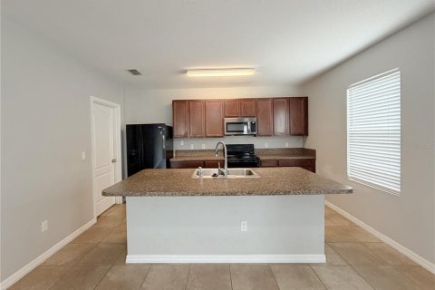 Villa ou maison à louer à Clermont, Floride: 4 chambres, 225.47 m2 № 2397058 - photo 9