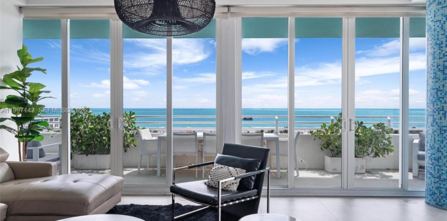 Condo à Miami Beach, Floride, 2 chambres  № 2256136