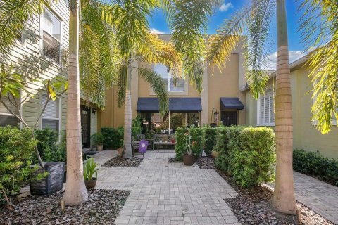 Condominio en venta en Orlando, Florida, 3 dormitorios, 186.64 m2 № 1789425 - foto 1