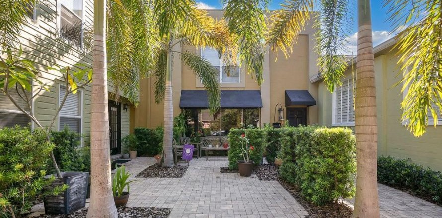 Condominio en Orlando, Florida, 3 dormitorios  № 1789425
