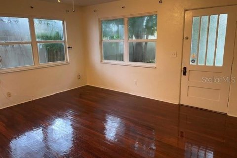Appartement à louer à Saint Petersburg, Floride: 3 pièces, 37.16 m2 № 2406875 - photo 3