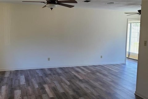 Casa en alquiler en Gainesville, Florida, 3 dormitorios, 158.68 m2 № 1743570 - foto 2