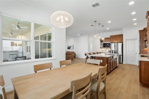House in Winter Garden, Florida 5 bedrooms, 271.92 sq.m. № 1826227 - photo 20