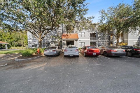Condo in Tampa, Florida, 3 bedrooms  № 1378500 - photo 23