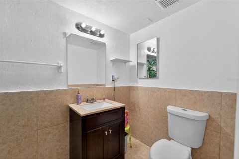 House in Lakeland, Florida 4 bedrooms, 137.5 sq.m. № 1900292 - photo 27