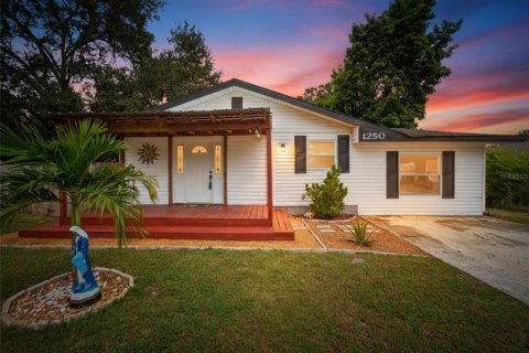 House in Lakeland, Florida 4 bedrooms, 137.5 sq.m. № 1900292 - photo 1