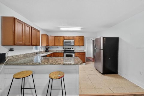 House in Lakeland, Florida 4 bedrooms, 137.5 sq.m. № 1900292 - photo 9