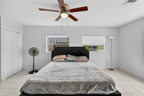 House in Lakeland, Florida 4 bedrooms, 137.5 sq.m. № 1900292 - photo 14