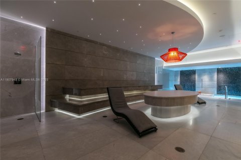 Condominio en alquiler en Miami, Florida, 2 dormitorios, 102.19 m2 № 1965732 - foto 25