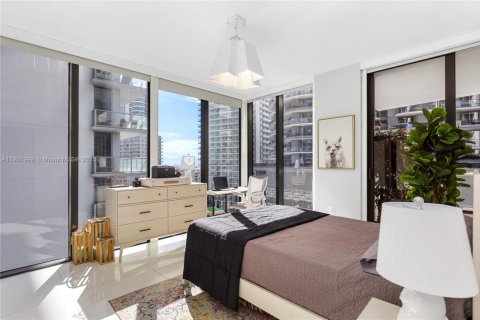 Condominio en alquiler en Miami, Florida, 2 dormitorios, 102.19 m2 № 1965732 - foto 17