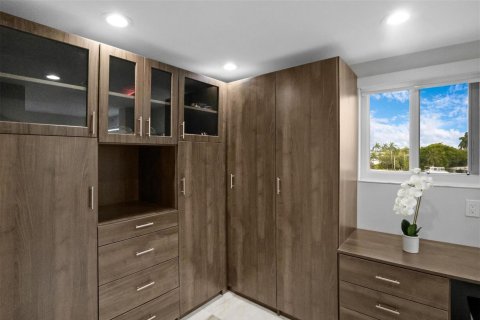 Купить кондоминиум в Форт-Лодердейл, Флорида 2 комнаты, 164.44м2, № 2085241 - фото 22