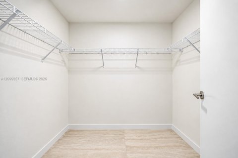 Copropriété à louer à Miami, Floride: 2 chambres № 2404099 - photo 6