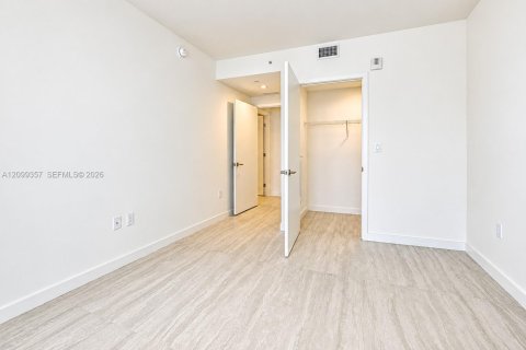 Copropriété à louer à Miami, Floride: 2 chambres № 2404099 - photo 7