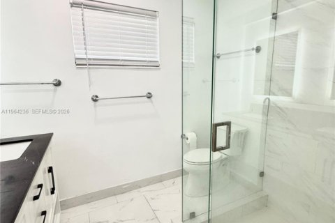 Снять в аренду виллу или дом в Холливуд, Флорида 3 спальни, 153.38м2, № 2026211 - фото 15