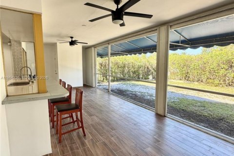 Снять в аренду виллу или дом в Холливуд, Флорида 3 спальни, 153.38м2, № 2026211 - фото 19