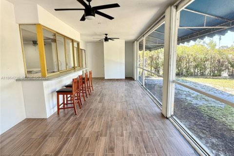 Снять в аренду виллу или дом в Холливуд, Флорида 3 спальни, 153.38м2, № 2026211 - фото 20