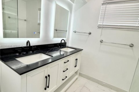 Снять в аренду виллу или дом в Холливуд, Флорида 3 спальни, 153.38м2, № 2026211 - фото 14