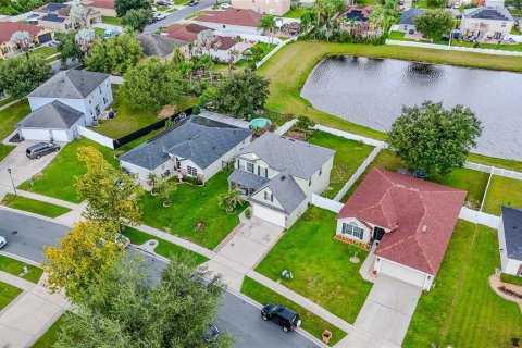 Villa ou maison à vendre à Kissimmee, Floride: 4 chambres, 179.12 m2 № 2349484 - photo 26