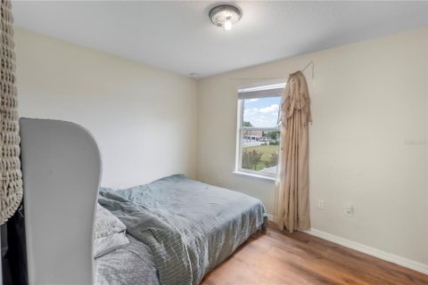 Villa ou maison à vendre à Kissimmee, Floride: 4 chambres, 179.12 m2 № 2349484 - photo 16