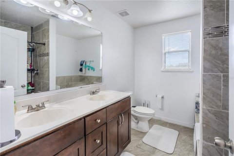 Villa ou maison à vendre à Kissimmee, Floride: 4 chambres, 179.12 m2 № 2349484 - photo 20