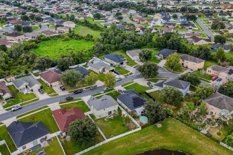 Villa ou maison à vendre à Kissimmee, Floride: 4 chambres, 179.12 m2 № 2349484 - photo 23