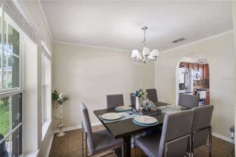 Villa ou maison à vendre à Kissimmee, Floride: 4 chambres, 179.12 m2 № 2349484 - photo 3