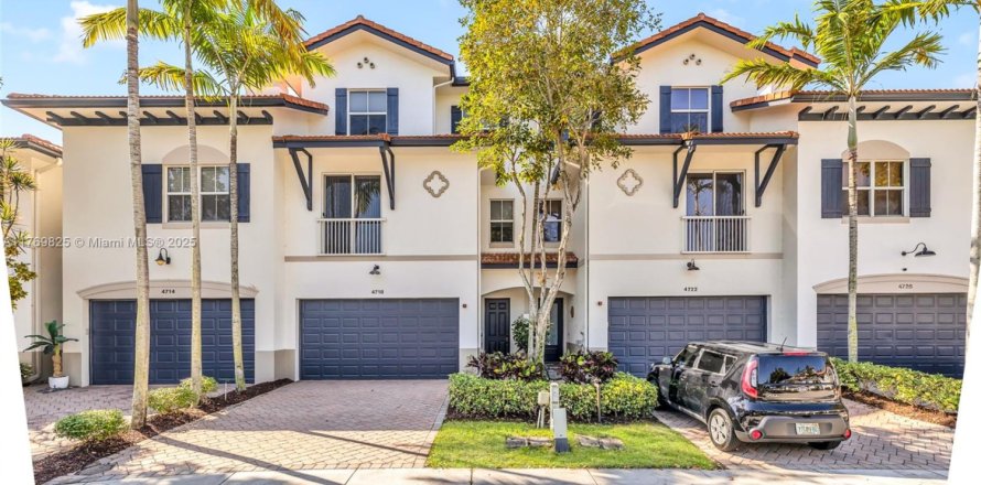 Adosado en Delray Beach, Florida 4 dormitorios, 236.44 m2 № 1862993