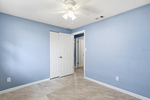 Villa ou maison à vendre à Tampa, Floride: 4 chambres, 112.97 m2 № 2341651 - photo 21