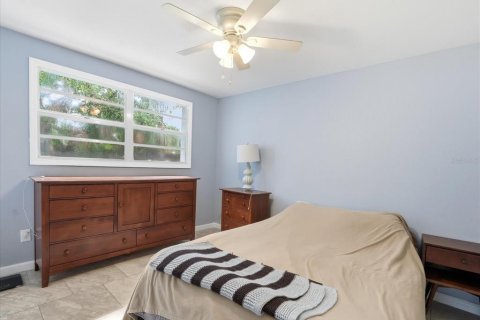Villa ou maison à vendre à Tampa, Floride: 4 chambres, 112.97 m2 № 2341651 - photo 22