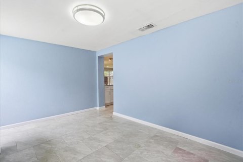 Villa ou maison à vendre à Tampa, Floride: 4 chambres, 112.97 m2 № 2341651 - photo 25