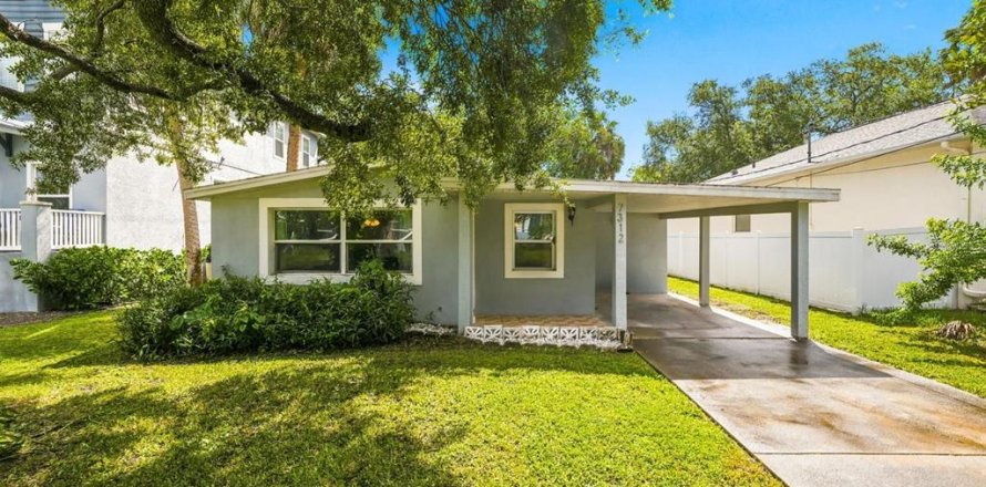 Villa ou maison à Tampa, Floride 4 chambres, 112.97 m2 № 2341651
