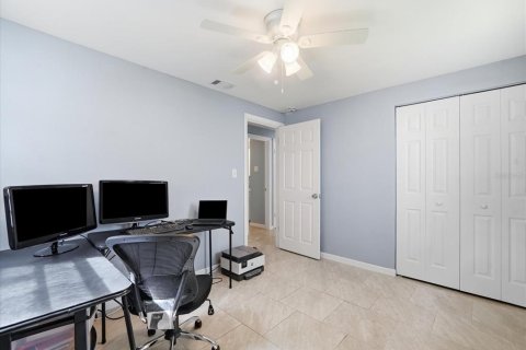 Villa ou maison à vendre à Tampa, Floride: 4 chambres, 112.97 m2 № 2341651 - photo 19