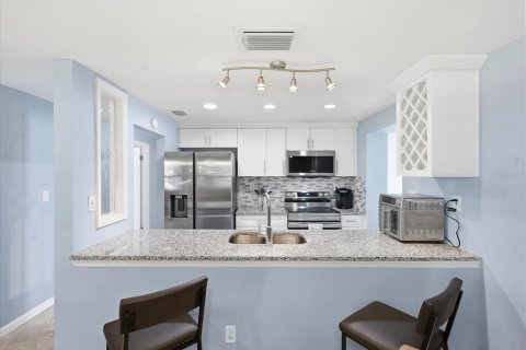 Villa ou maison à vendre à Tampa, Floride: 4 chambres, 112.97 m2 № 2341651 - photo 5