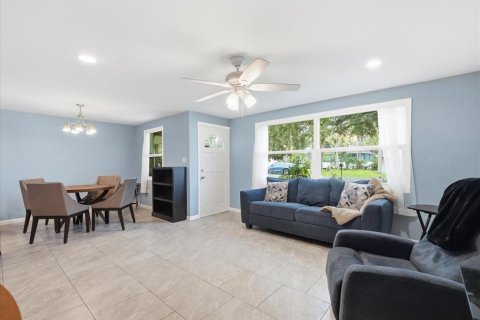 Villa ou maison à vendre à Tampa, Floride: 4 chambres, 112.97 m2 № 2341651 - photo 3