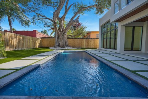 Villa ou maison à vendre à Miami, Floride: 5 chambres, 249.91 m2 № 1748954 - photo 4