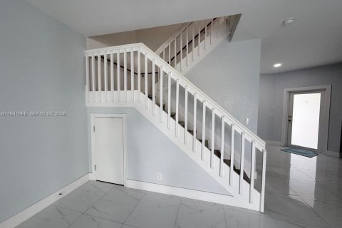 Appartement à louer à Pembroke Pines, Floride: 3 chambres, 128.11 m2 № 1998728 - photo 5