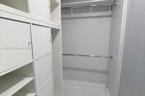 Appartement à louer à Pembroke Pines, Floride: 3 chambres, 128.11 m2 № 1998728 - photo 12