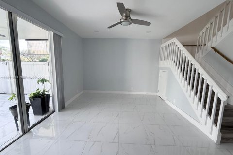 Appartement à louer à Pembroke Pines, Floride: 3 chambres, 128.11 m2 № 1998728 - photo 7